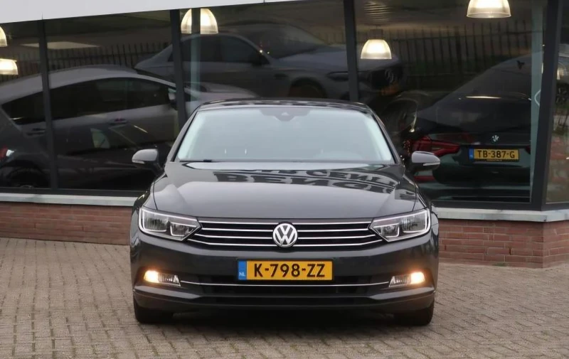 VW Passat 2.0 TDI 150ks DSG  Business  Edition R, снимка 3 - Автомобили и джипове - 53099339