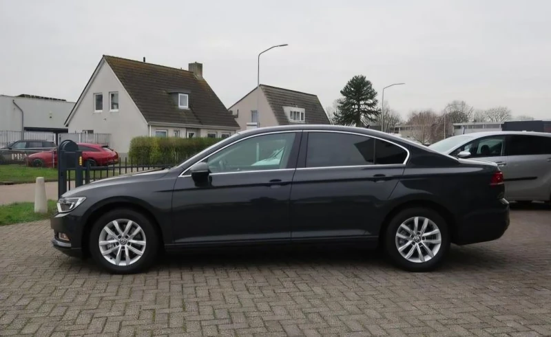 VW Passat 2.0 TDI 150ks DSG  Business  Edition R, снимка 4 - Автомобили и джипове - 53099339
