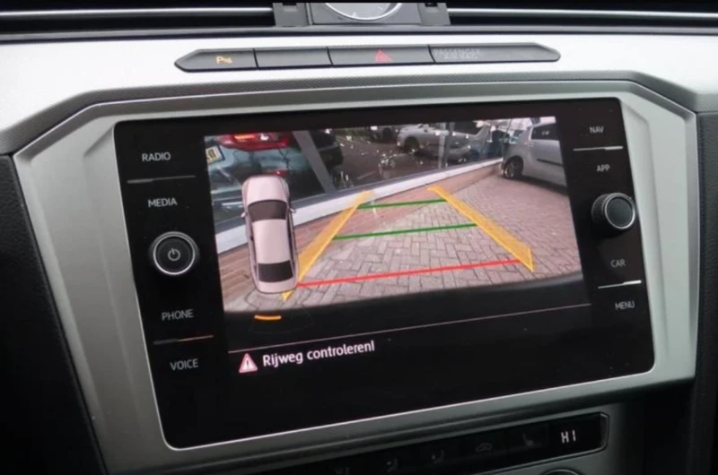 VW Passat 2.0 TDI 150ks DSG  Business  Edition R, снимка 10 - Автомобили и джипове - 53099339