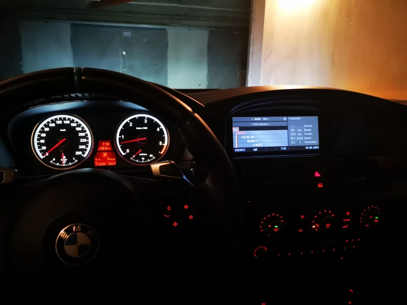 BMW 535 D* * EDITION* * SAT, снимка 14 - Автомобили и джипове - 53446605