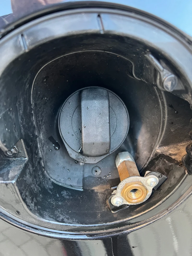 VW Golf Plus 1.6 Газ, снимка 9 - Автомобили и джипове - 53528212