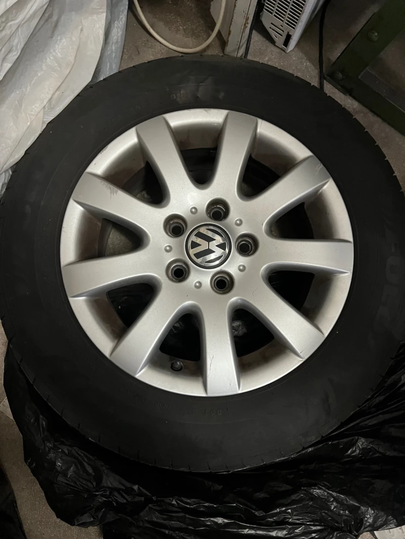 VW Golf Plus 1.6 Газ, снимка 13 - Автомобили и джипове - 53528212