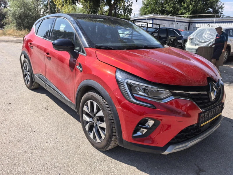 Renault Captur 1.3i - 11 лв. - 37768377 1