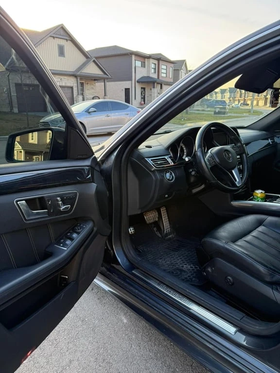 Mercedes-Benz E 400 * CARFAX * БЕЗ ПЪРВОНАЧАЛНА ВНОСКА, снимка 11 - Автомобили и джипове - 53042967