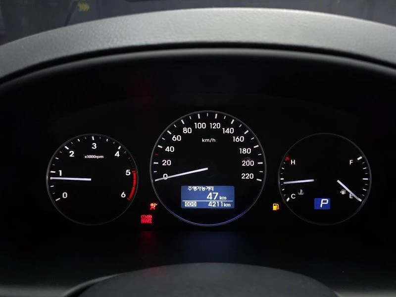 Hyundai Starex 2.5 Automatic, снимка 8 - Автомобили и джипове - 55948182