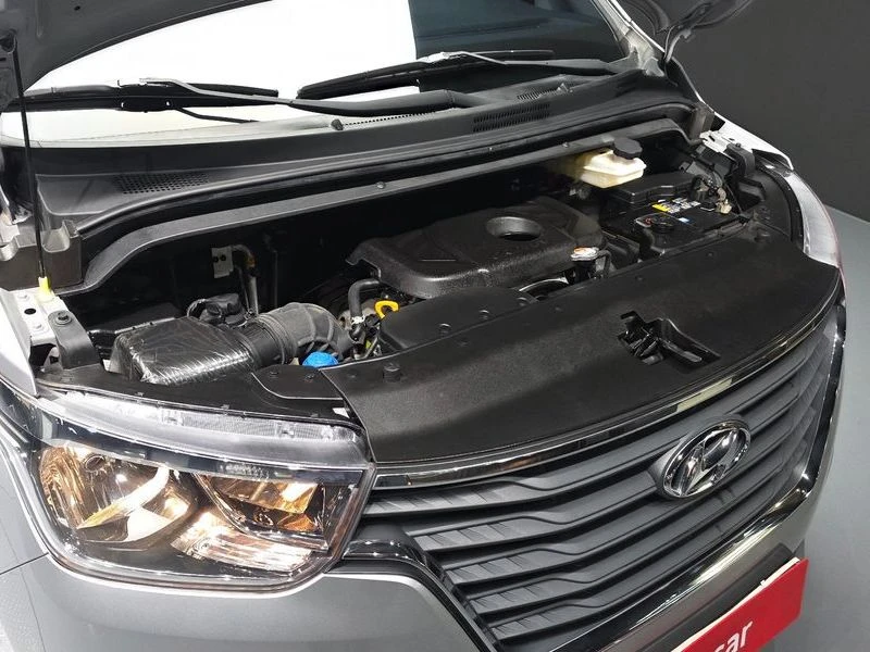 Hyundai Starex 2.5 Automatic, снимка 6 - Автомобили и джипове - 55948182