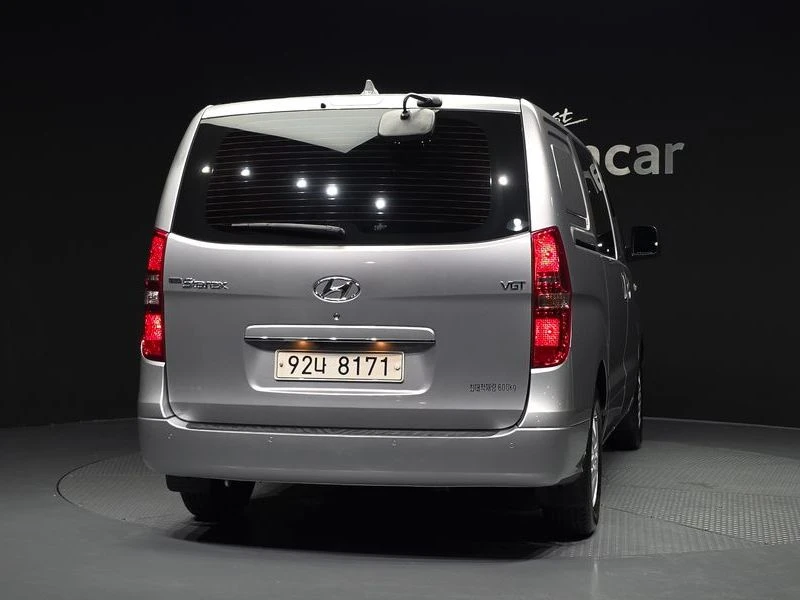 Hyundai Starex 2.5 Automatic, снимка 4 - Автомобили и джипове - 55948182