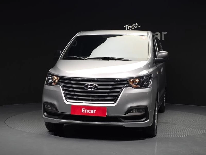 Hyundai Starex 2.5 Automatic, снимка 3 - Автомобили и джипове - 55948182