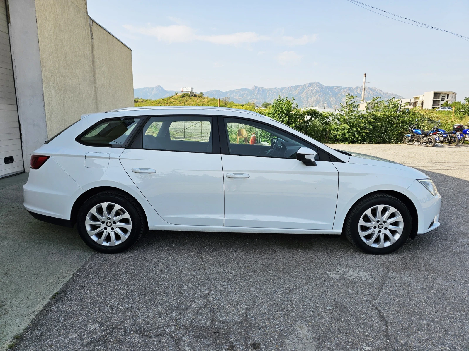 Seat Leon 1.6 TDI NAVI DSG 130000km - изображение 8