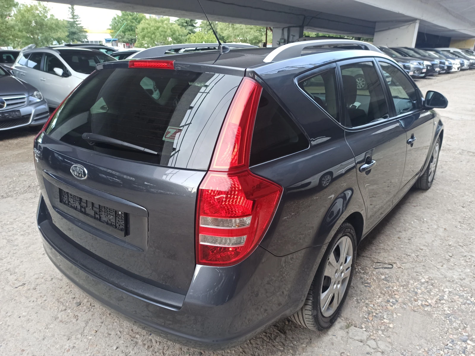 Kia Ceed 1.6 i 126к.с - изображение 6