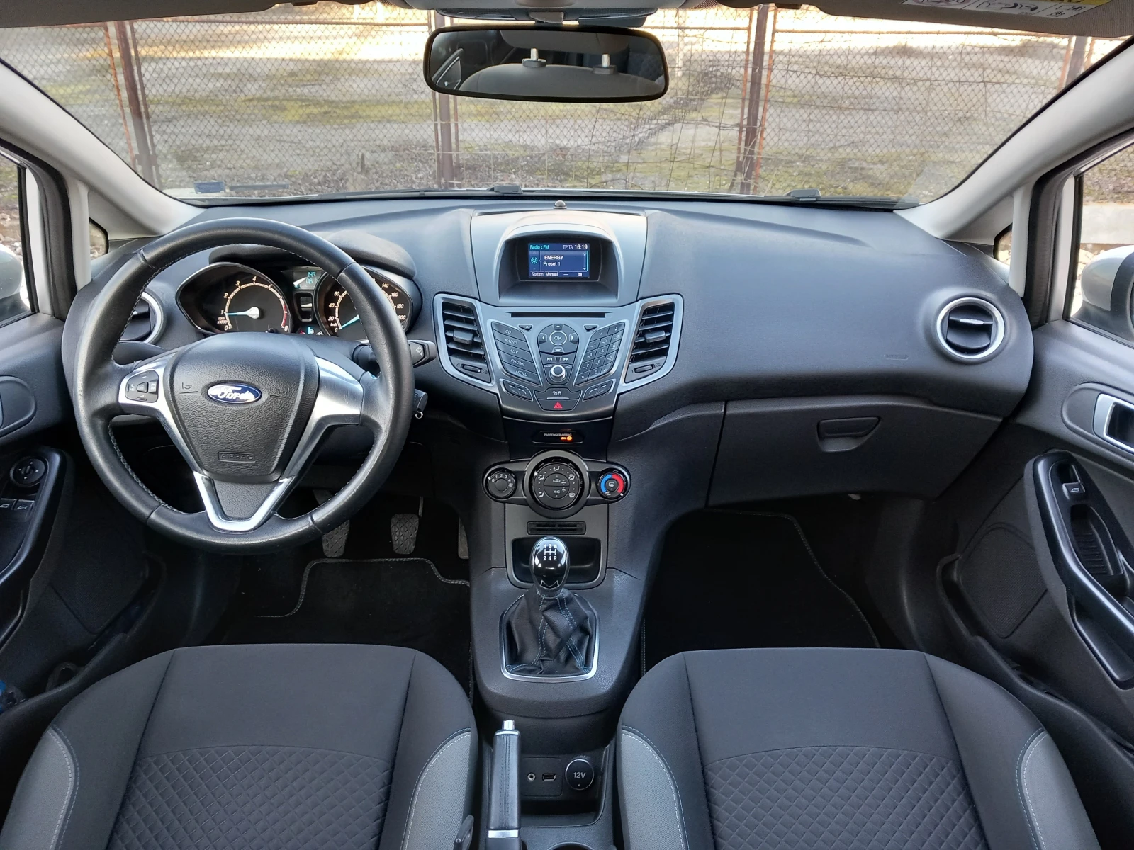 Ford Fiesta 1.0i климатик 100кс - изображение 9