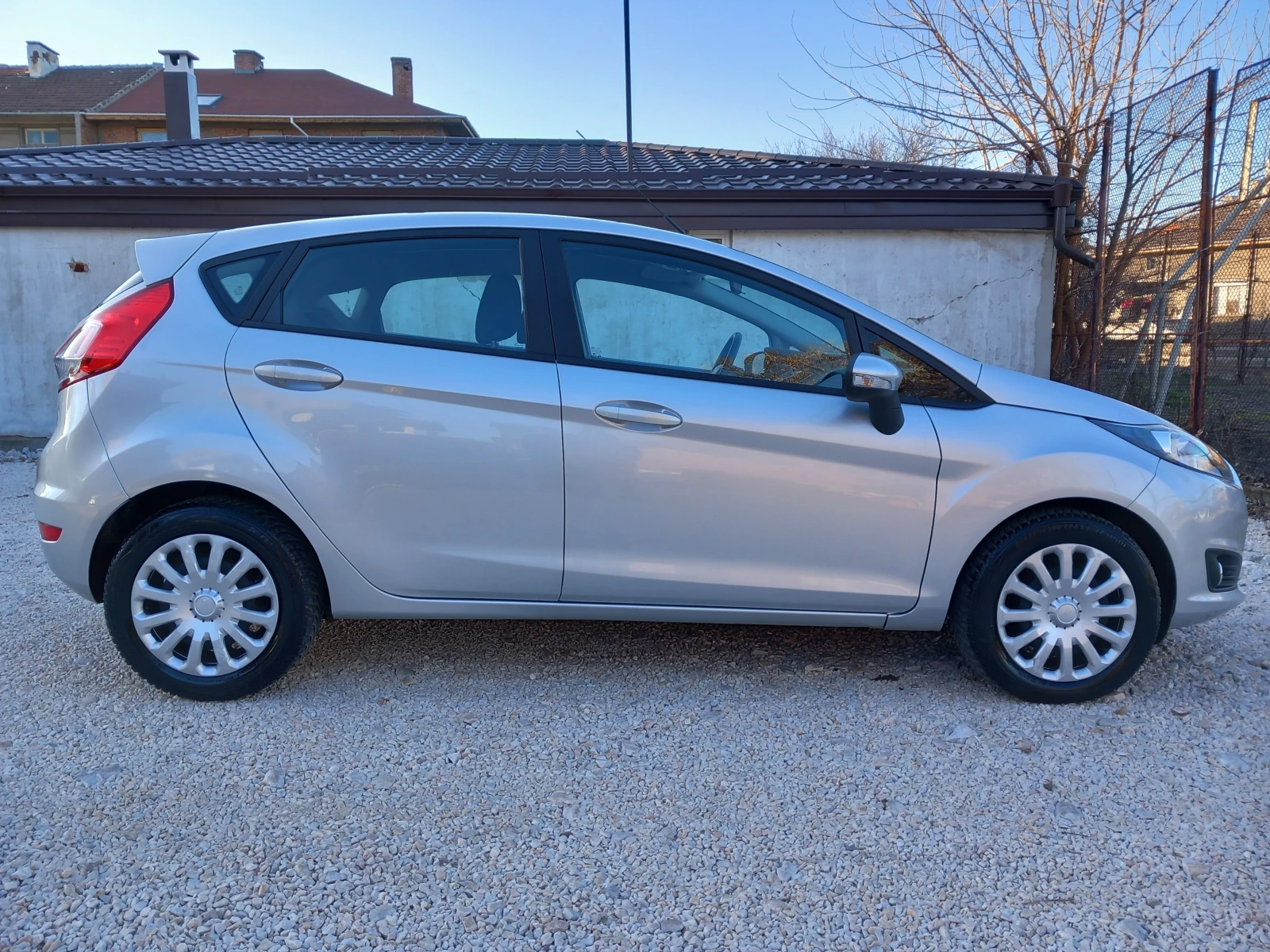 Ford Fiesta 1.0i климатик 100кс - изображение 6