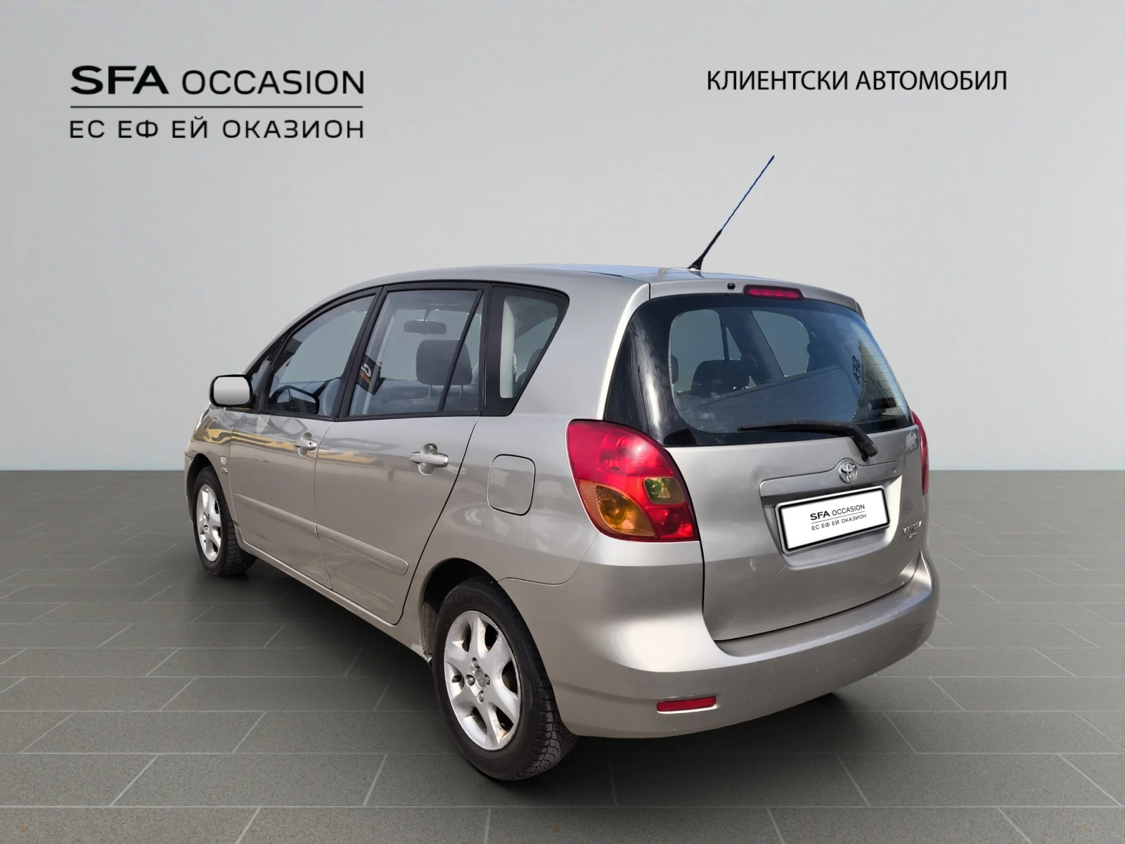 Toyota Corolla verso КЛИЕНТСКИ АВТОМОБИЛ - изображение 7