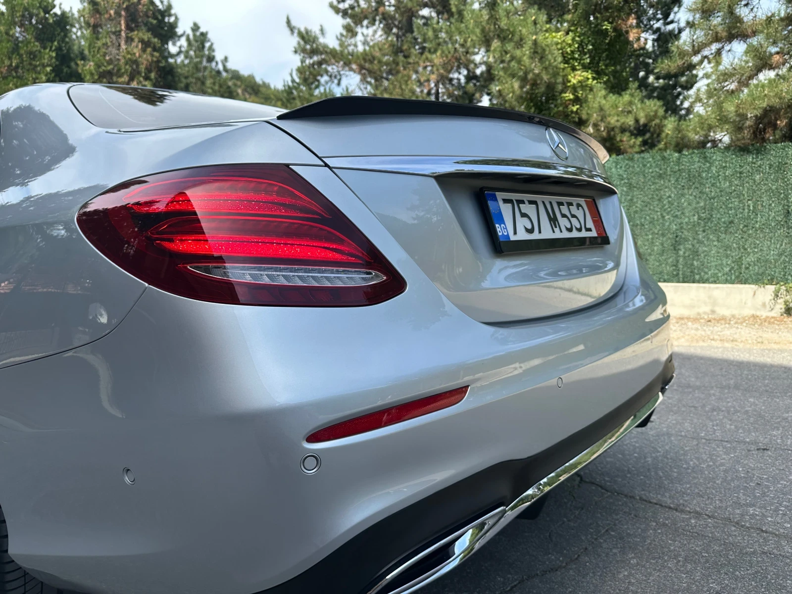 Mercedes-Benz E 350 4matic AMG Реални км/Обслужена - изображение 5