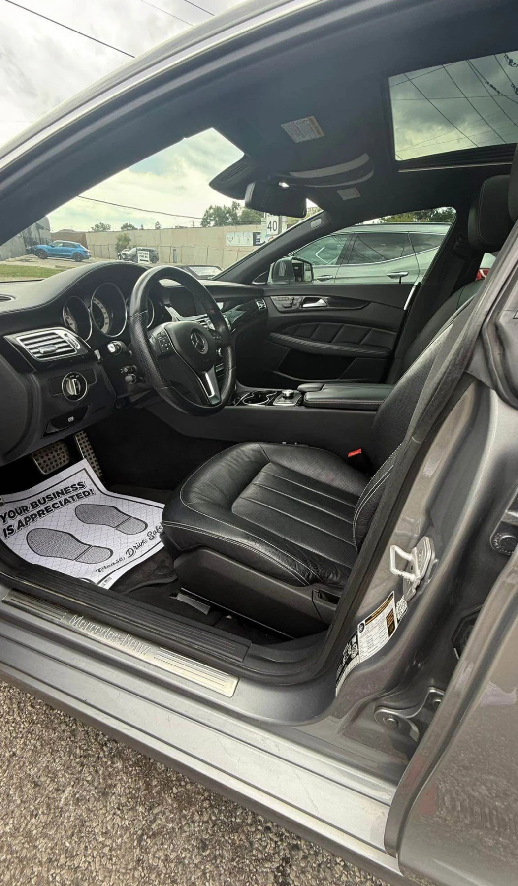 Mercedes-Benz CLS 550 4MATIC * * FULL * * CARFAX * * АВТО КРЕДИТ * *  - изображение 5