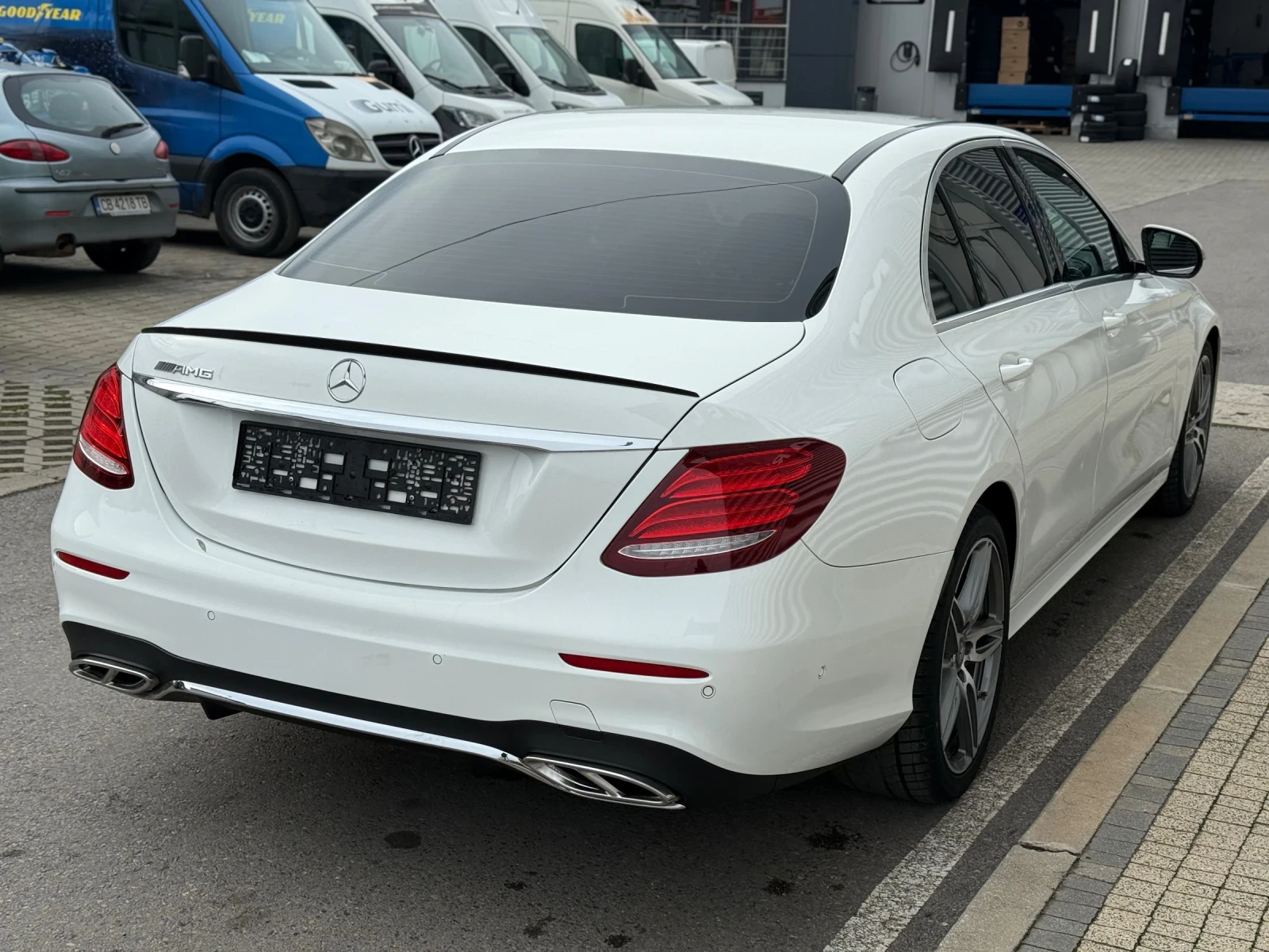 Mercedes-Benz E 220 AMG Optic+ 9Gtronic+ BlueTec+ Full Led+ Navi+ Подг - изображение 5