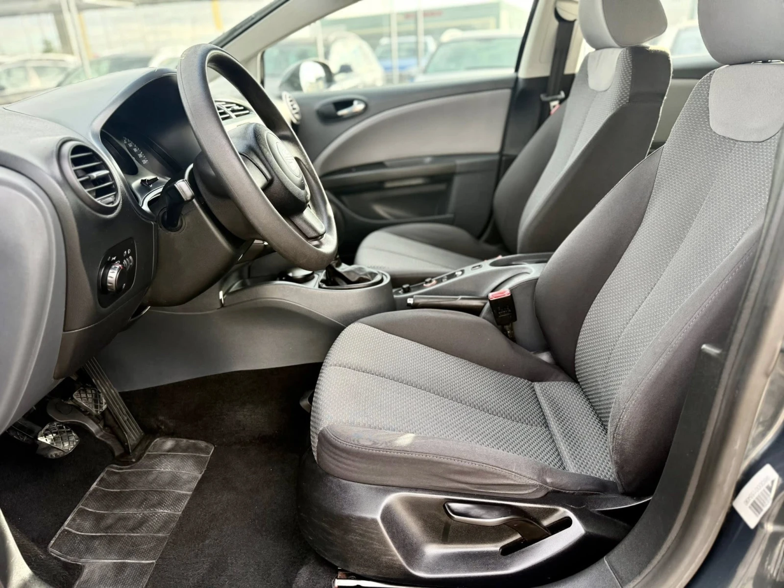 Seat Leon 1.6 - изображение 9