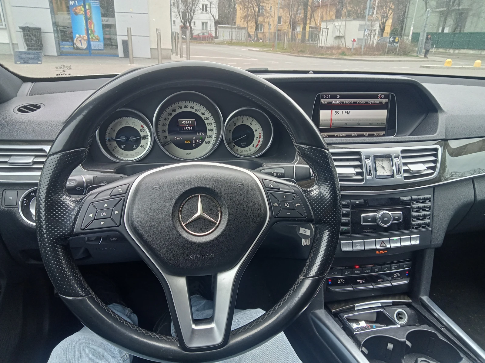 Mercedes-Benz E 350 CGI, снимка 6 - Автомобили и джипове - 53891388