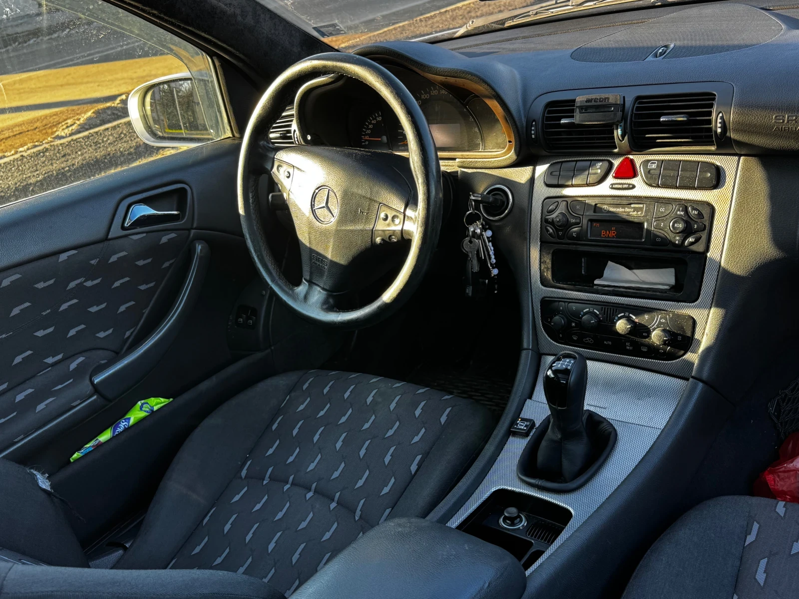 Mercedes-Benz C 180  - изображение 5