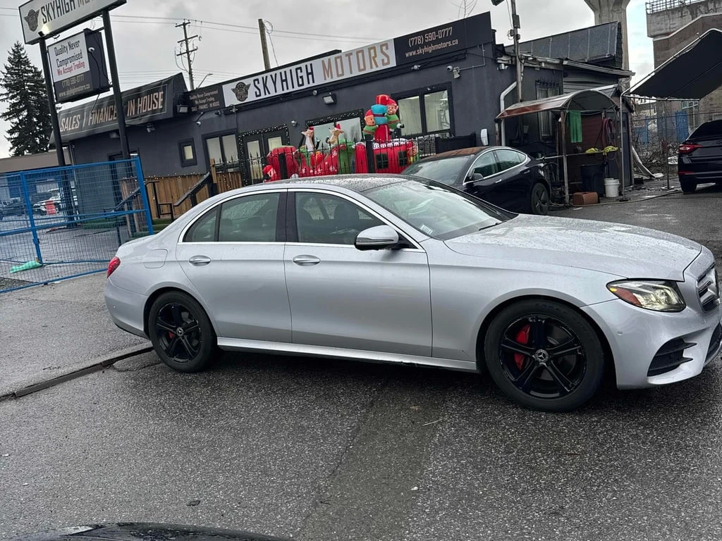 Mercedes-Benz E 300 * CARFAX * ЦЕНА ДО БГ - изображение 3