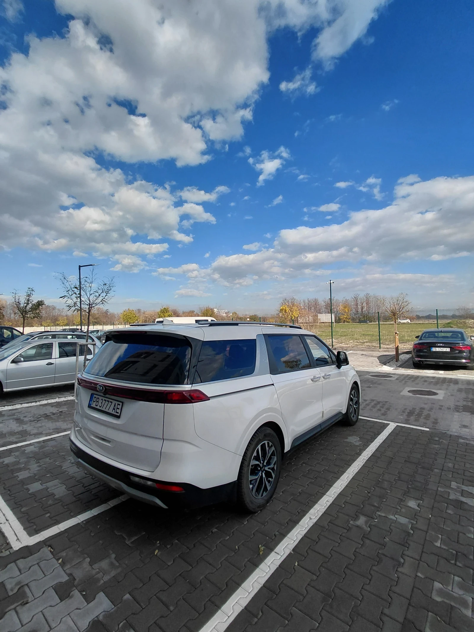 Kia Carnival 2.2 - изображение 4