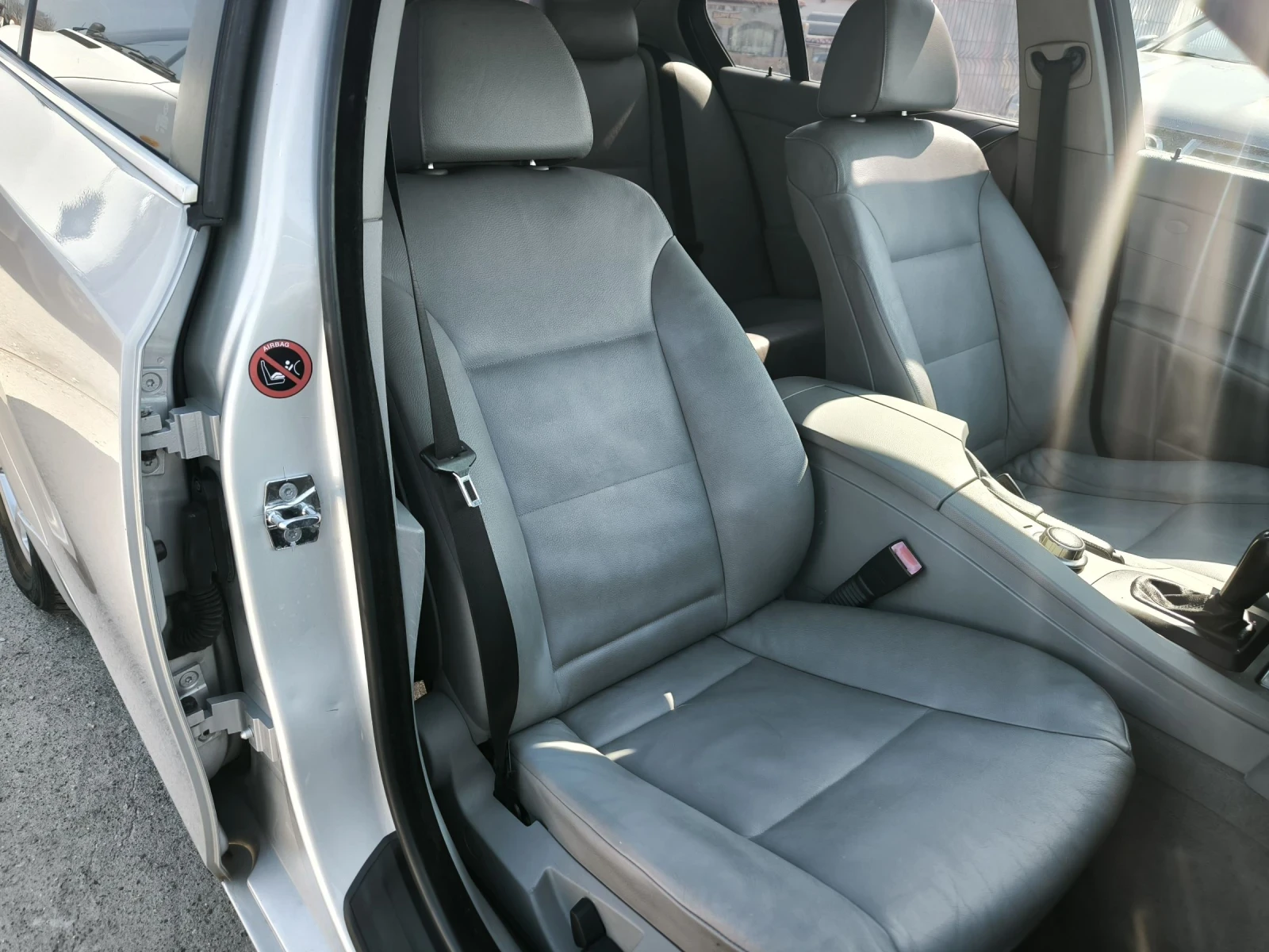 BMW 523 2.5i, снимка 8 - Автомобили и джипове - 53745043