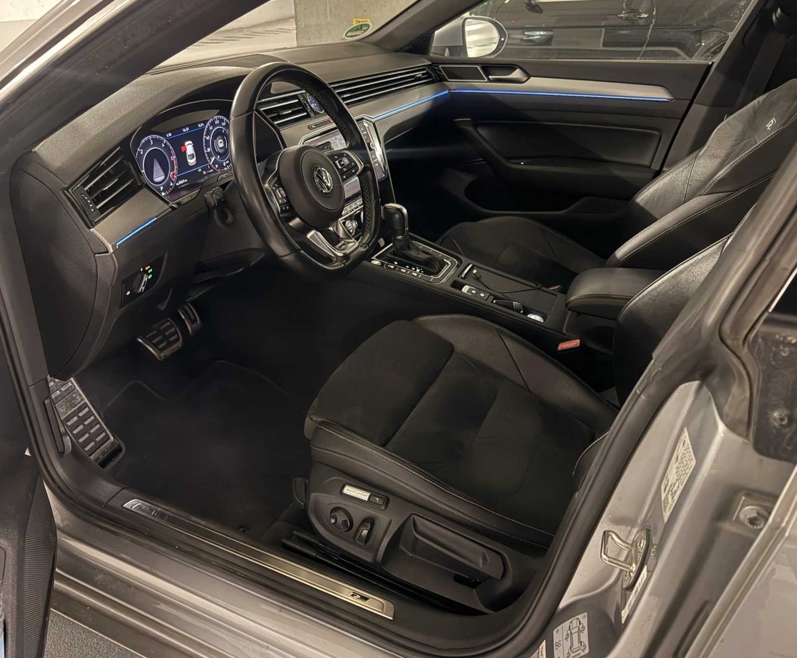 VW Arteon 2.0TDI R-LINE 4MOTION, снимка 8 - Автомобили и джипове - 53831330