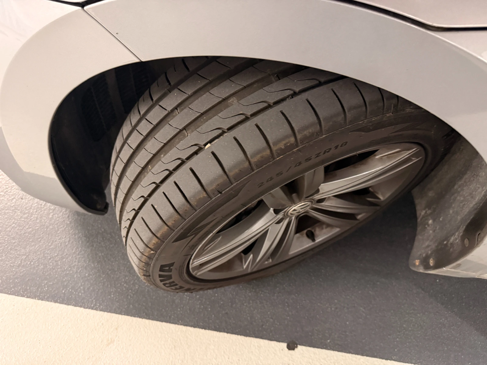 VW Arteon 2.0TDI R-LINE 4MOTION, снимка 13 - Автомобили и джипове - 53831330