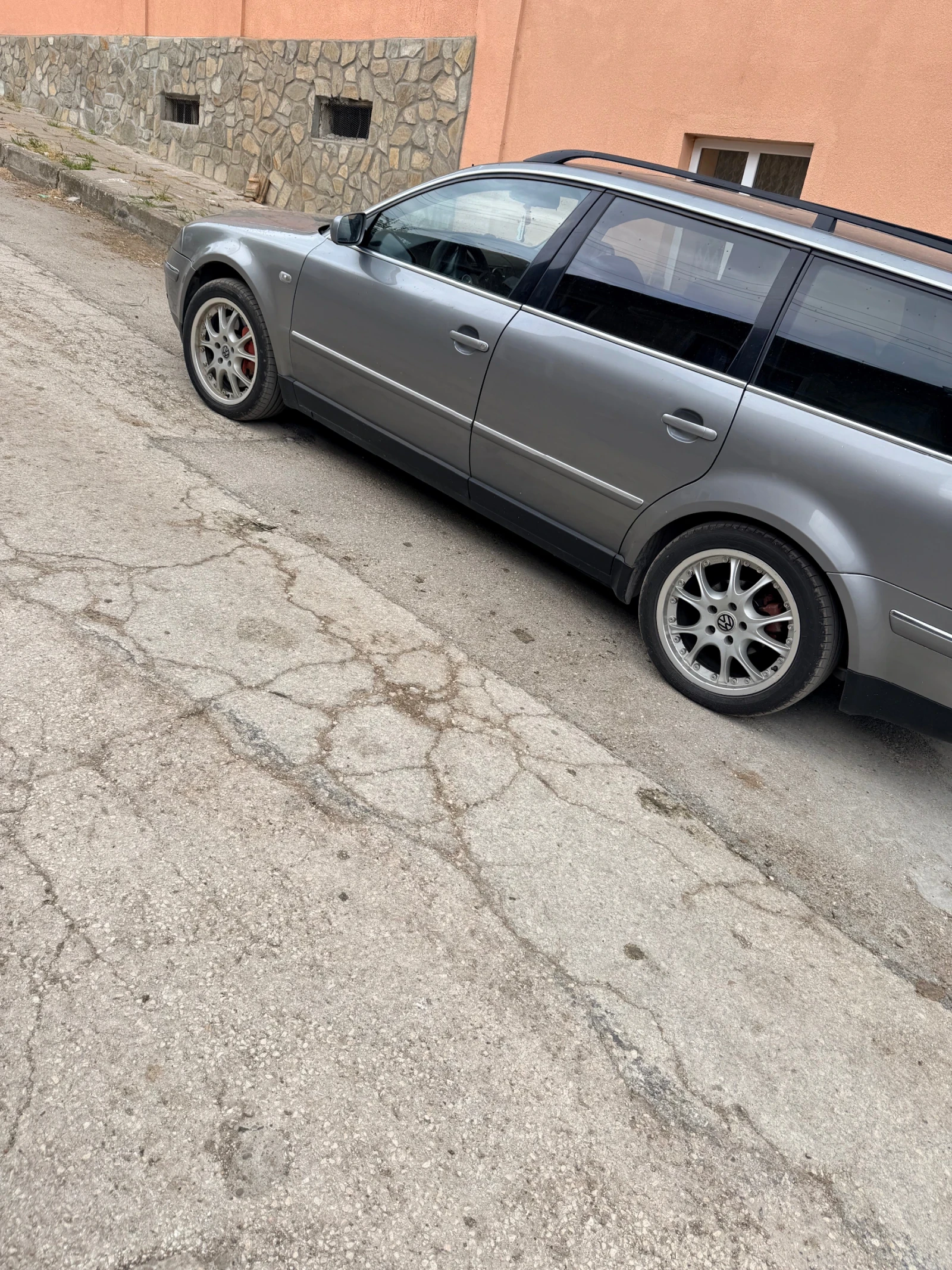 VW Passat, снимка 2 - Автомобили и джипове - 54360745