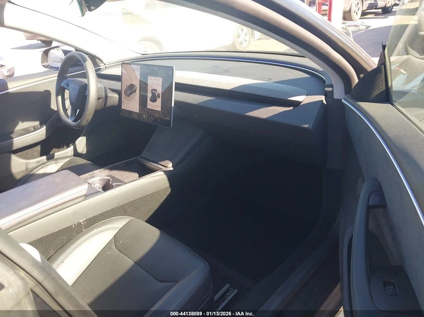 Tesla Model 3 Long Range All-Wheel Drive, снимка 5 - Автомобили и джипове - 54438267