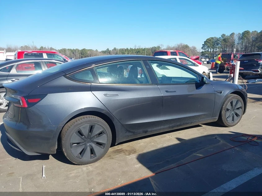 Tesla Model 3 Long Range All-Wheel Drive, снимка 13 - Автомобили и джипове - 54438267