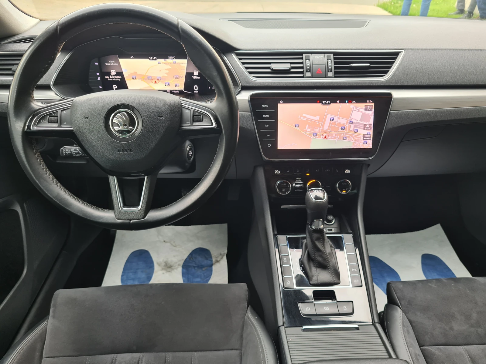 Skoda Superb 2.0 TDI, снимка 12 - Автомобили и джипове - 54464231