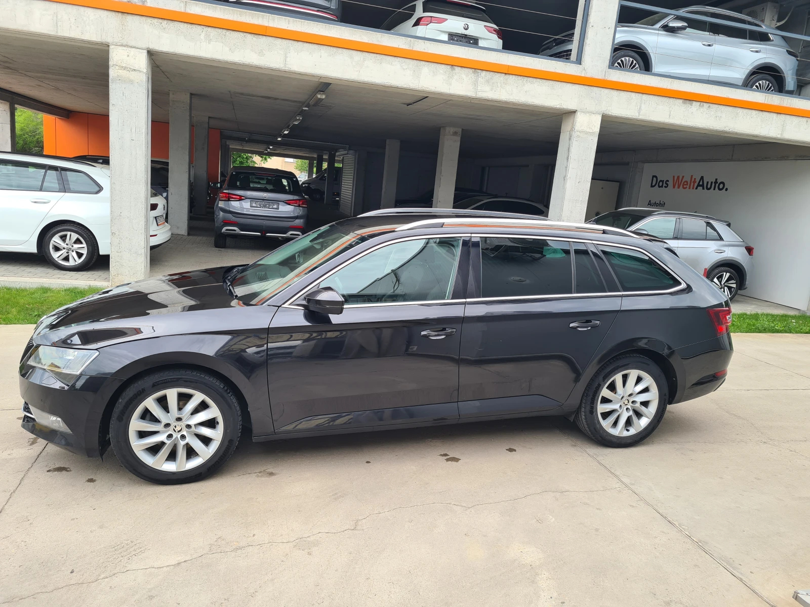 Skoda Superb 2.0 TDI, снимка 2 - Автомобили и джипове - 54464231