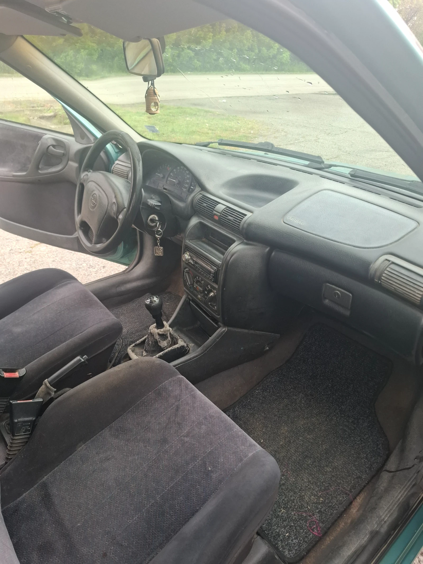 Opel Astra 1.7 TD, снимка 10 - Автомобили и джипове - 54487352