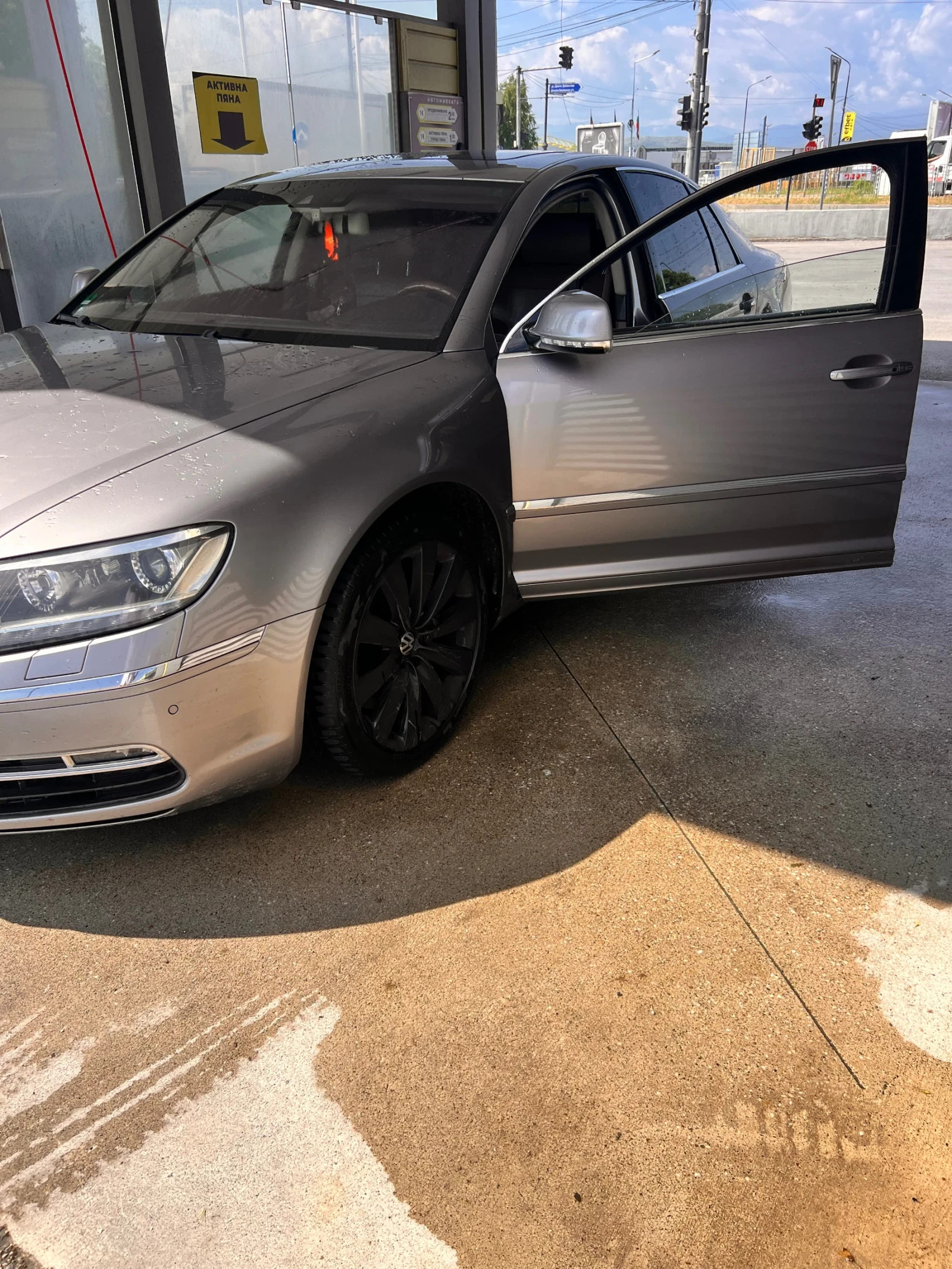 VW Phaeton, снимка 2 - Автомобили и джипове - 54769319