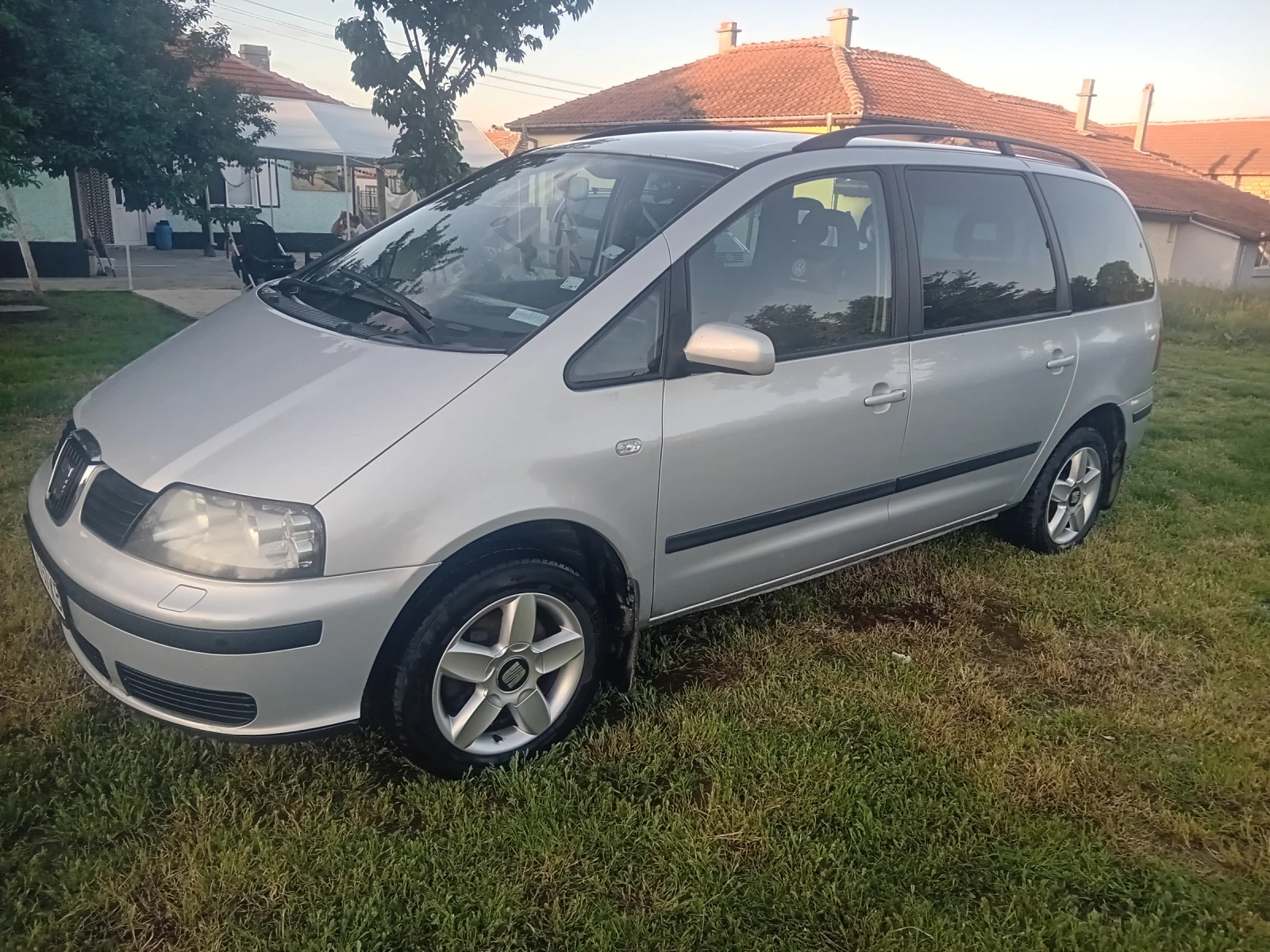 Seat Alhambra 1.9, снимка 4 - Автомобили и джипове - 54984366