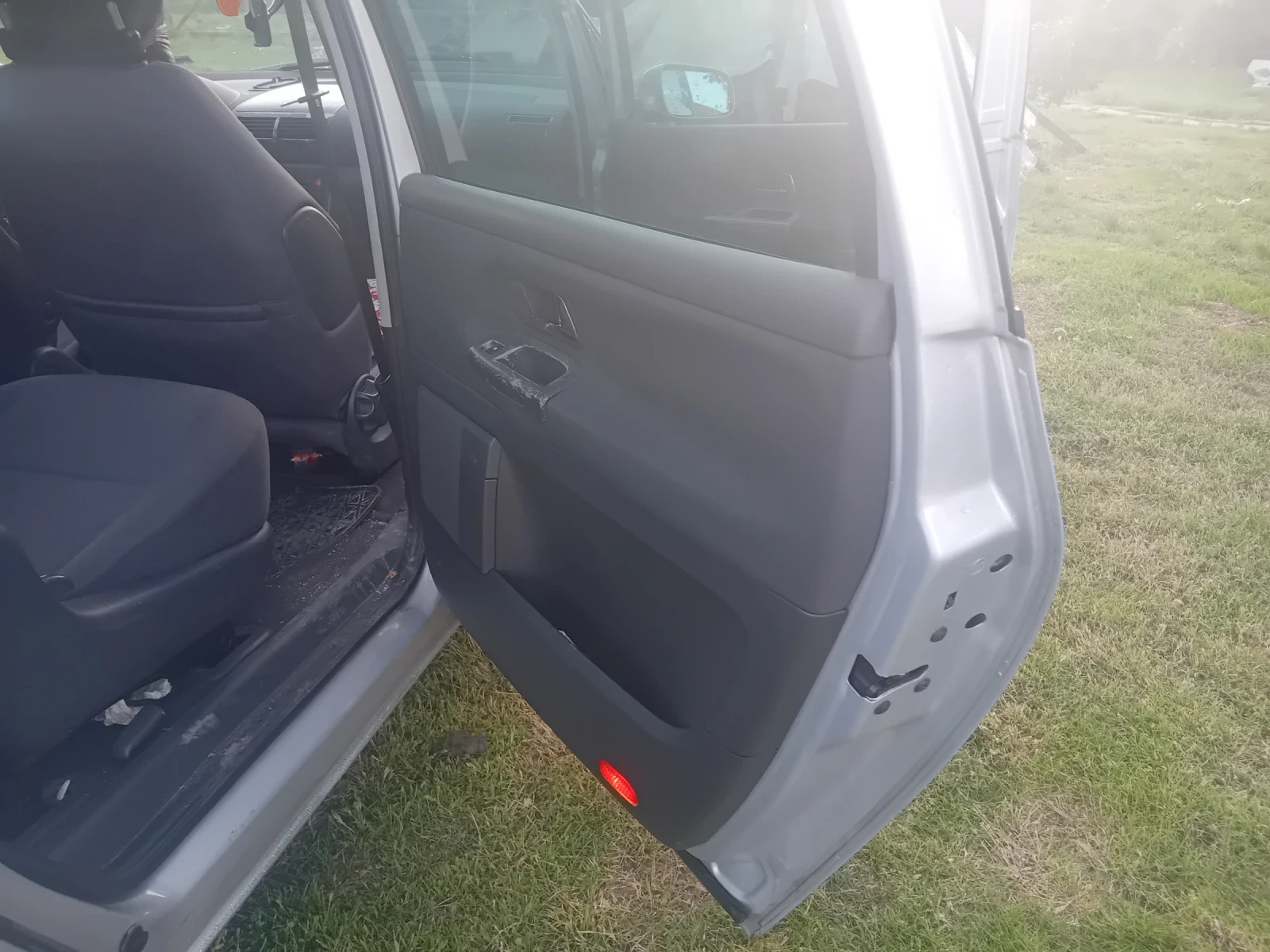 Seat Alhambra 1.9, снимка 10 - Автомобили и джипове - 54984366