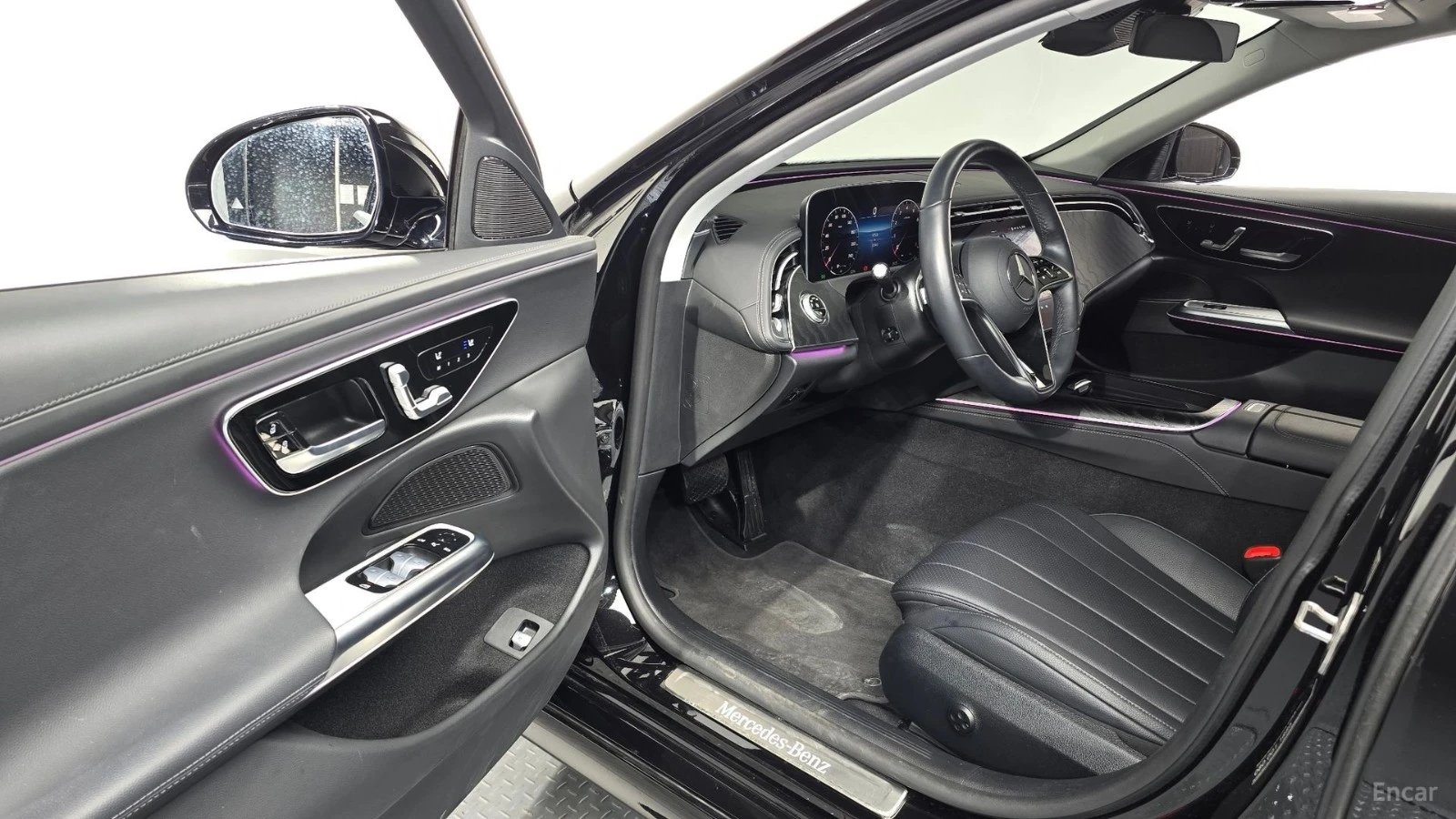Mercedes-Benz E 200 ПАМЕТ* ПОДГРЕВ* ОБДУХВАНЕ* 360 КАМЕРА* , снимка 10 - Автомобили и джипове - 55459904