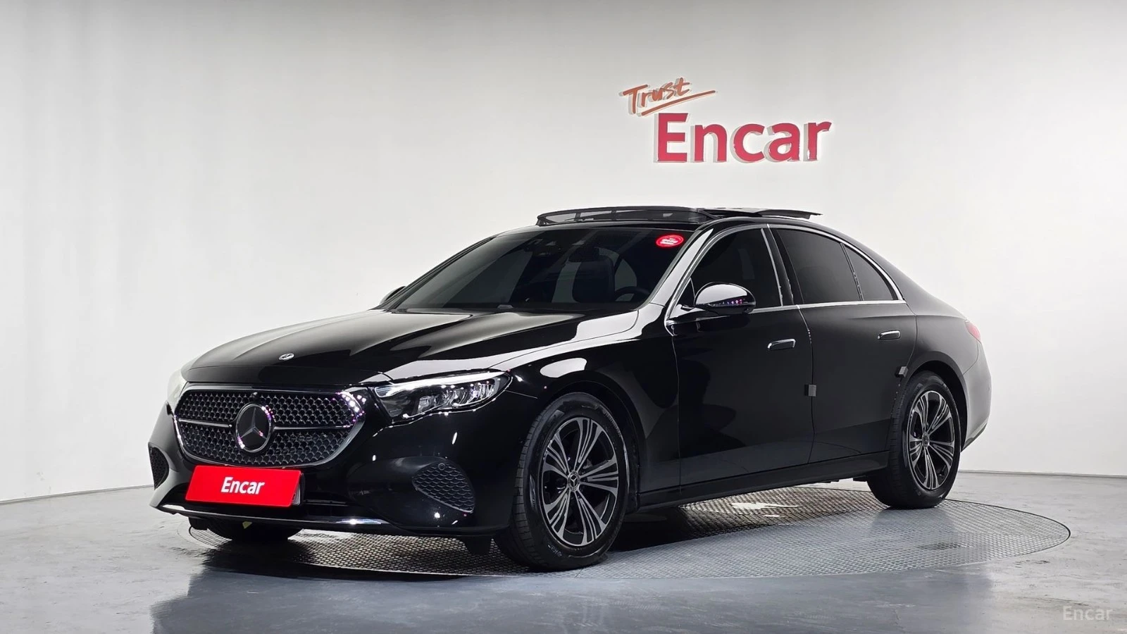 Mercedes-Benz E 200 ПАМЕТ* ПОДГРЕВ* ОБДУХВАНЕ* 360 КАМЕРА* 