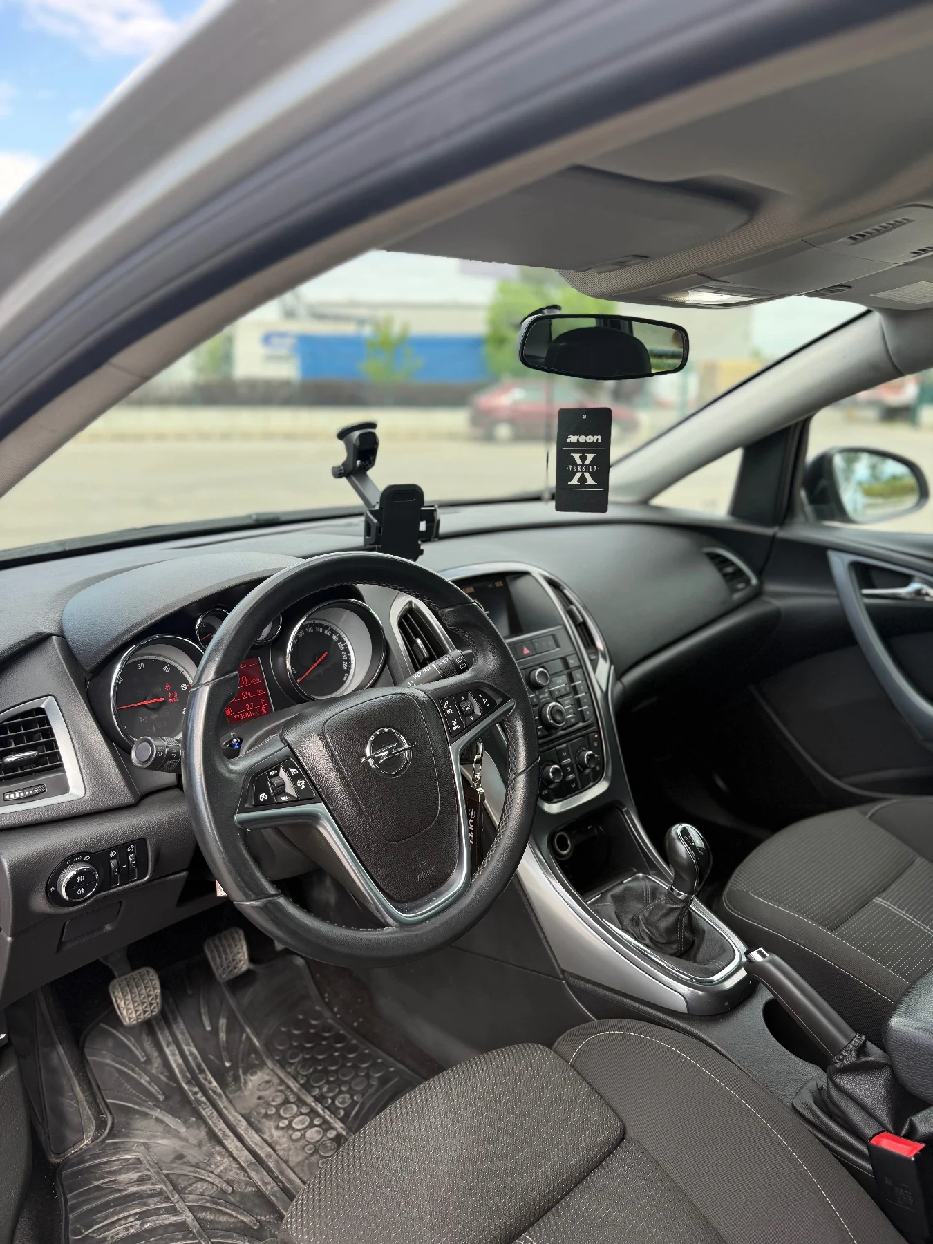 Opel Astra J, снимка 7 - Автомобили и джипове - 55769969