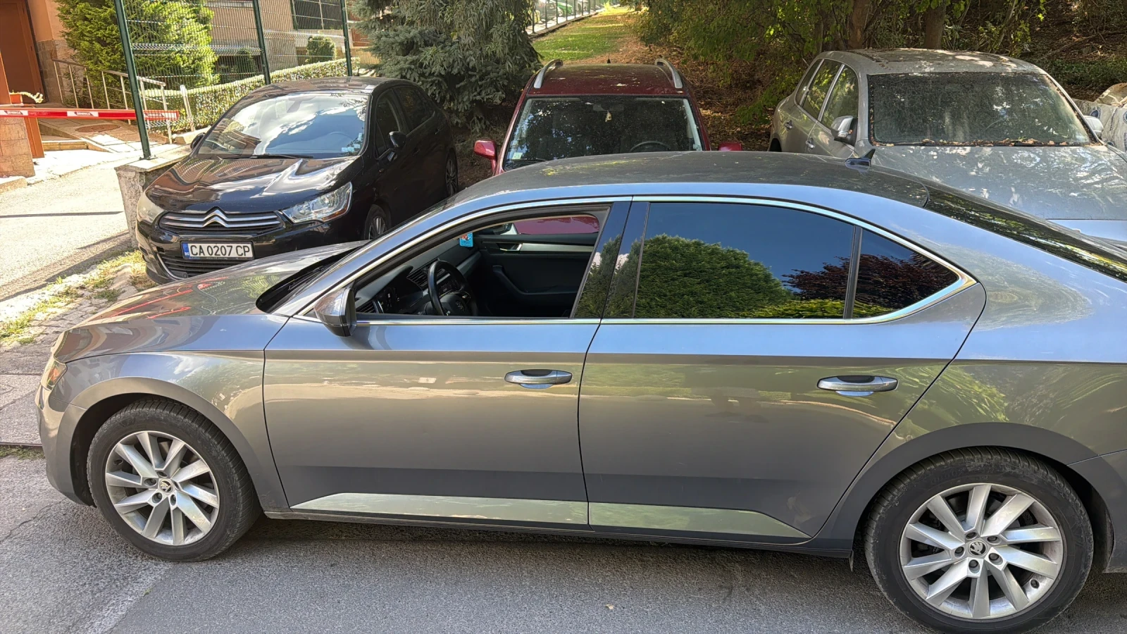 Skoda Superb 4х4 ГОТОВ ЛИЗИНГ 5000 първоначална , снимка 4 - Автомобили и джипове - 55955587