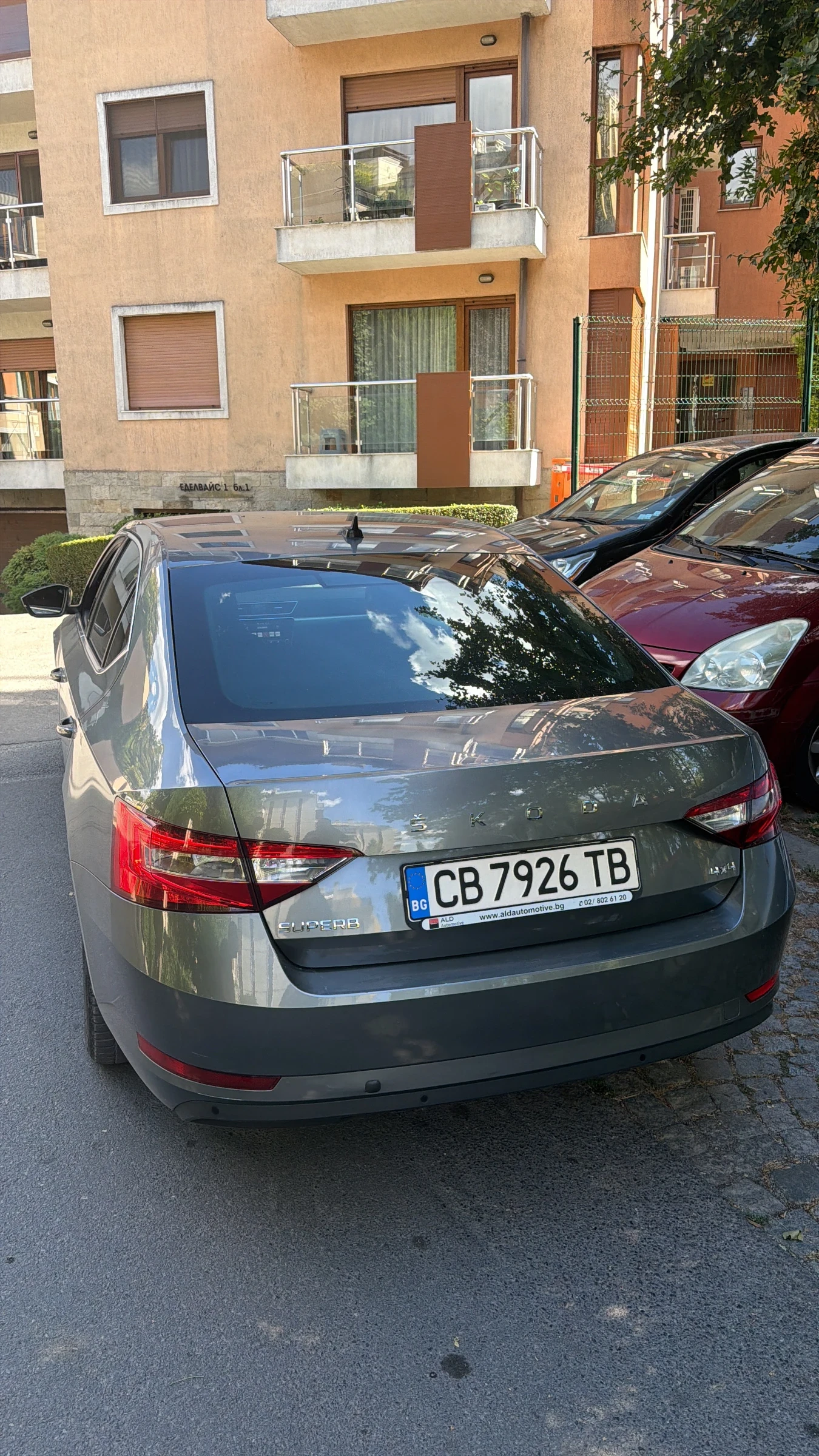 Skoda Superb 4х4 ГОТОВ ЛИЗИНГ 5000 първоначална , снимка 3 - Автомобили и джипове - 55955587