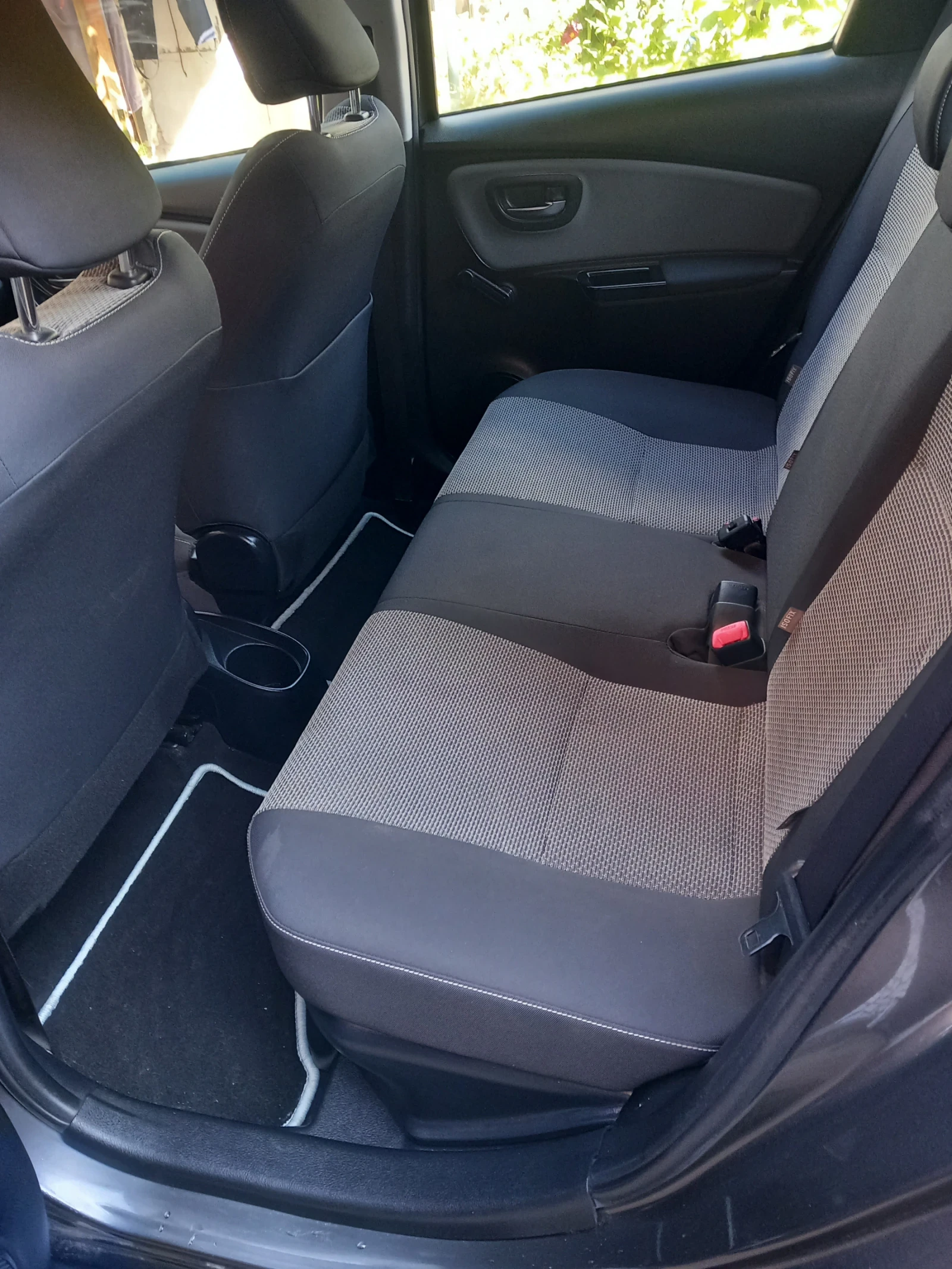 Toyota Yaris 1.5hibrid , 118000km. | Mobile.bg � ����������� 7