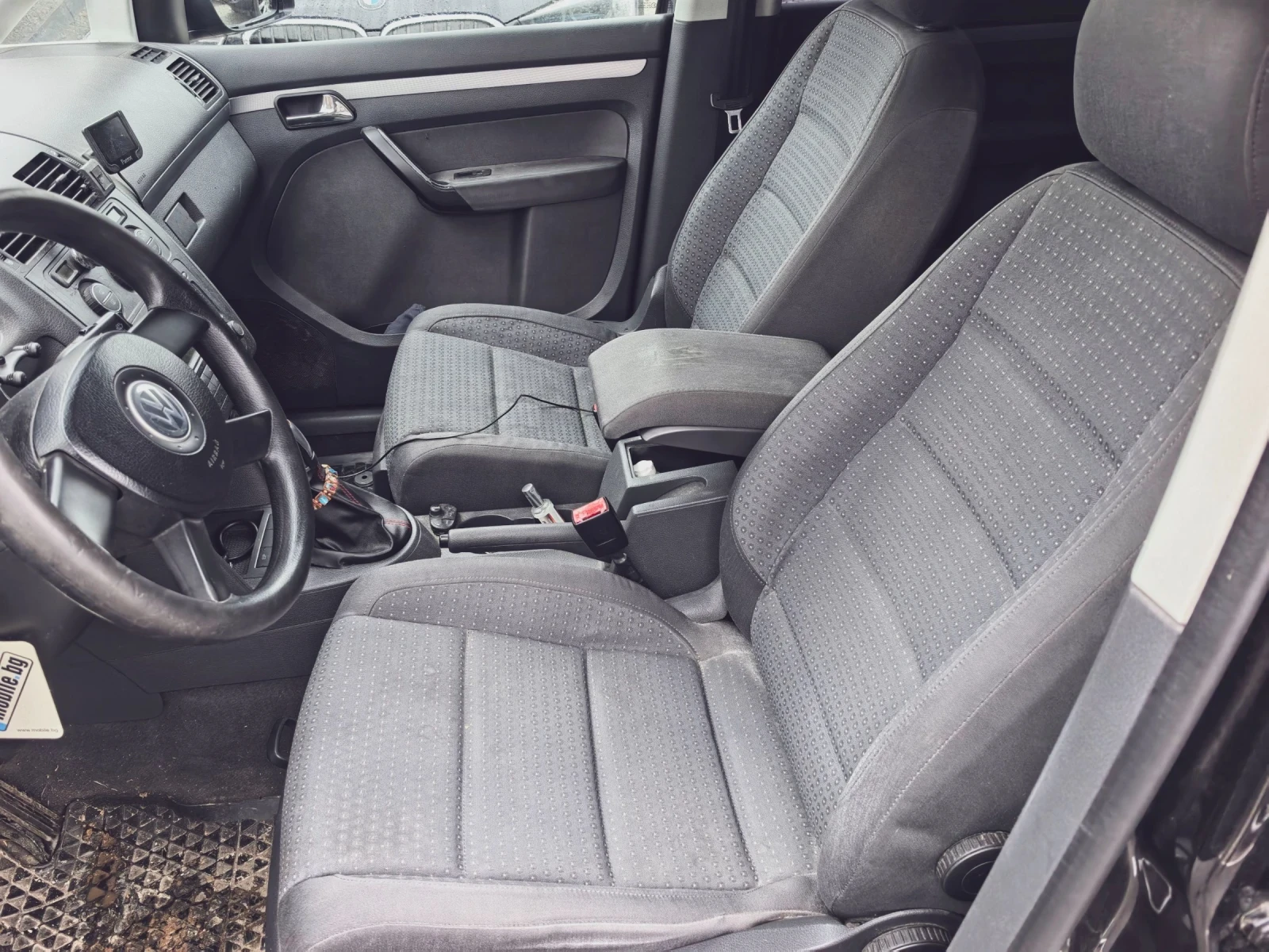VW Touran 1.9 TDI. 6 ск, снимка 7 - Автомобили и джипове - 56745619