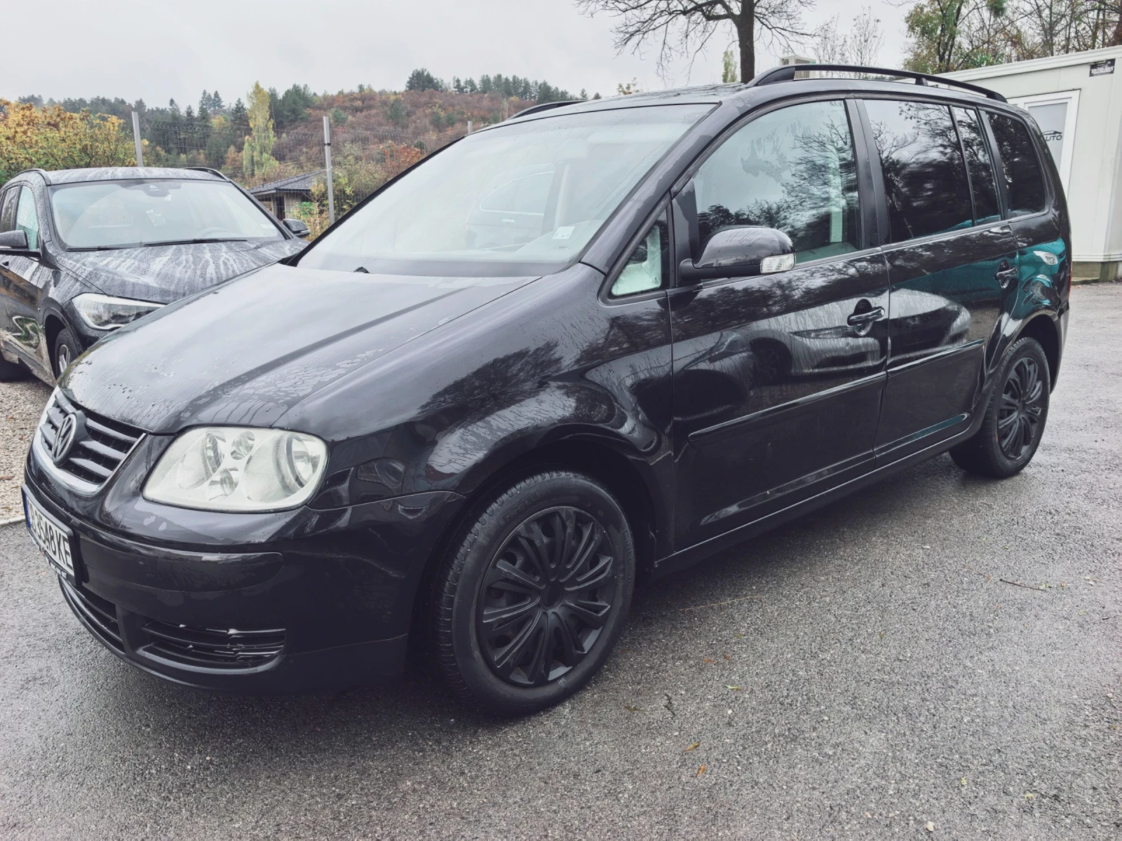 VW Touran 1.9 TDI. 6 ск, снимка 2 - Автомобили и джипове - 56745619