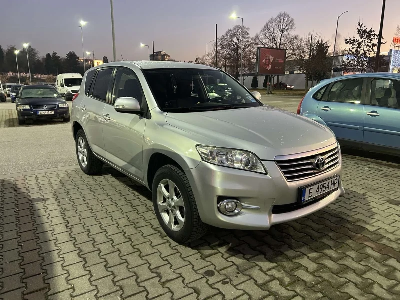 Toyota Rav4 2.2D, снимка 2 - Автомобили и джипове - 48177397