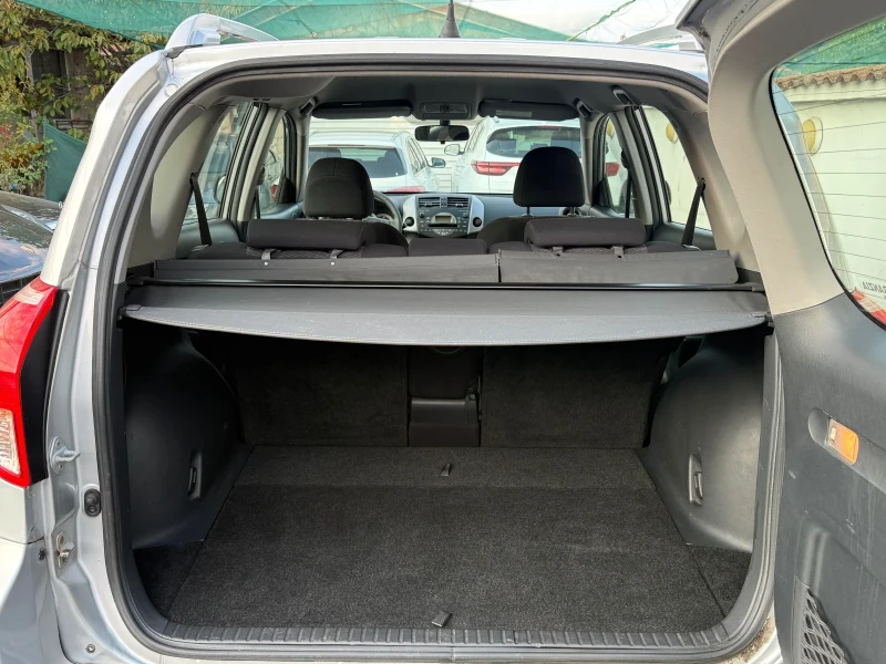 Toyota Rav4 2.2D4D 136HP, снимка 16 - Автомобили и джипове - 52111881