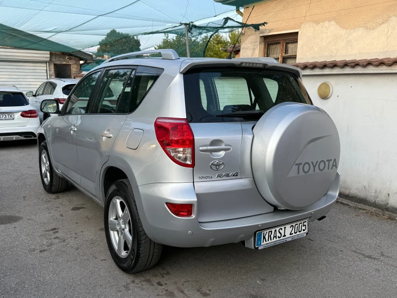 Toyota Rav4 2.2D4D 136HP, снимка 4 - Автомобили и джипове - 52111881