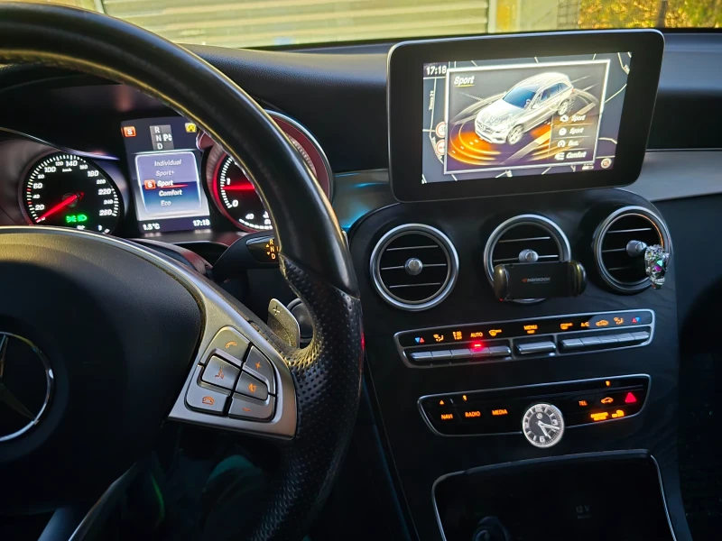 Mercedes-Benz GLC 250 AMG , снимка 13 - Автомобили и джипове - 52893231