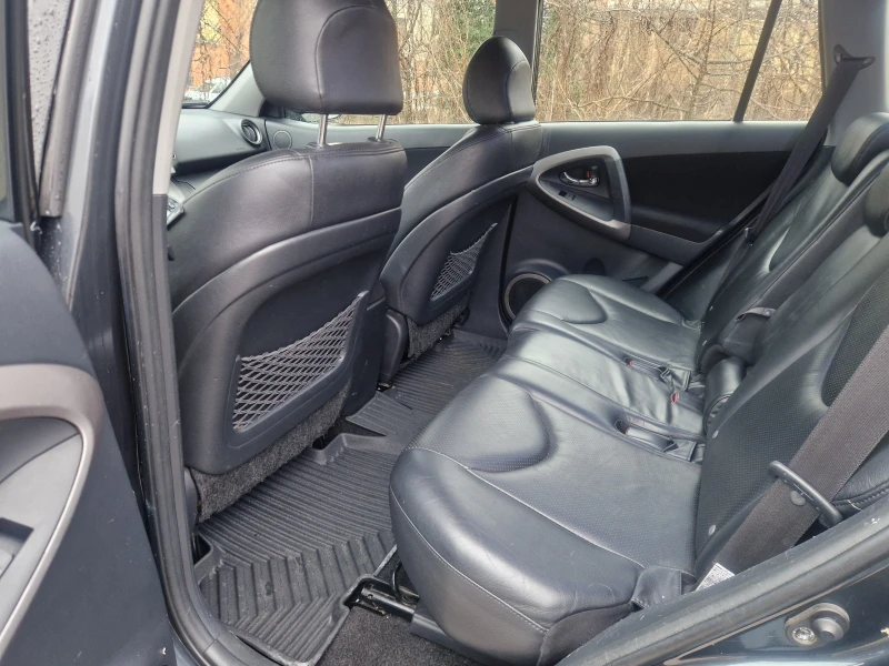 Toyota Rav4 D4D 136 4X4, снимка 8 - Автомобили и джипове - 53282564